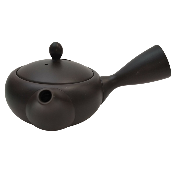 Black ceramic Japanese kyusu seen from the front