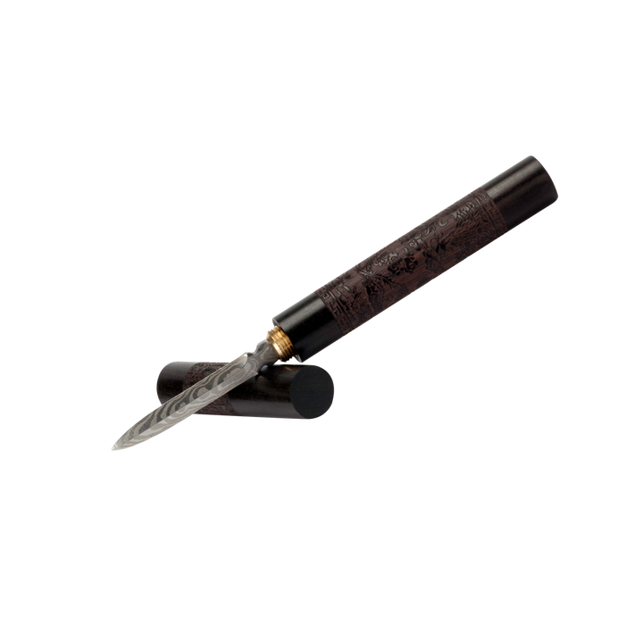 Black-handled Pu'er knife with inscription and a metallic blade