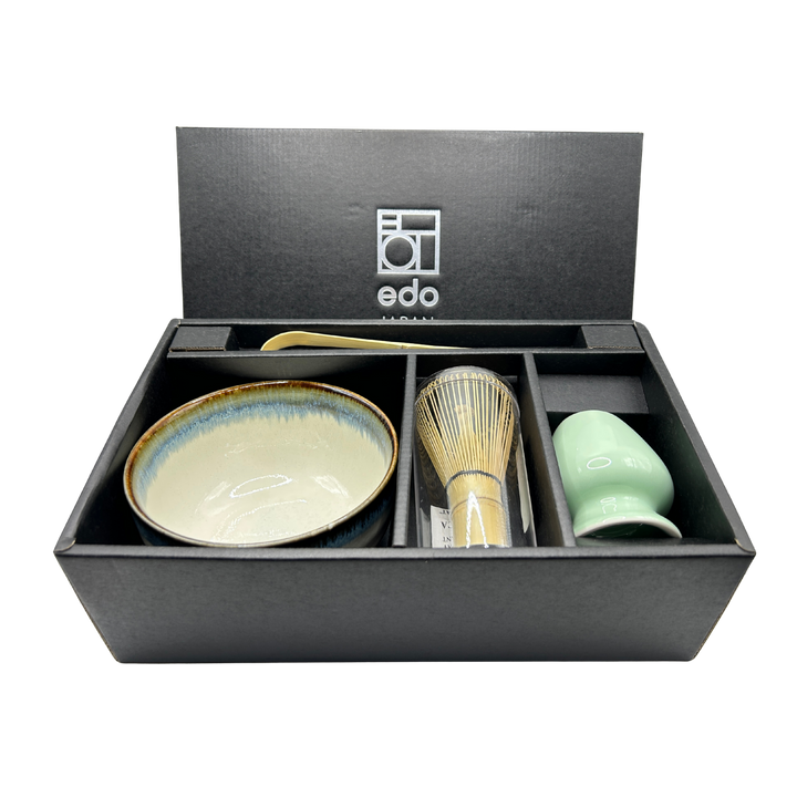 Gift box with 4 piece matcha set